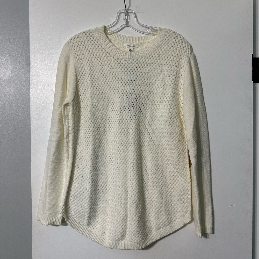 Long Sleeve Cream Sweater Women’s Small